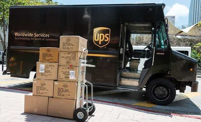 What Does an UPS Unloader Do?