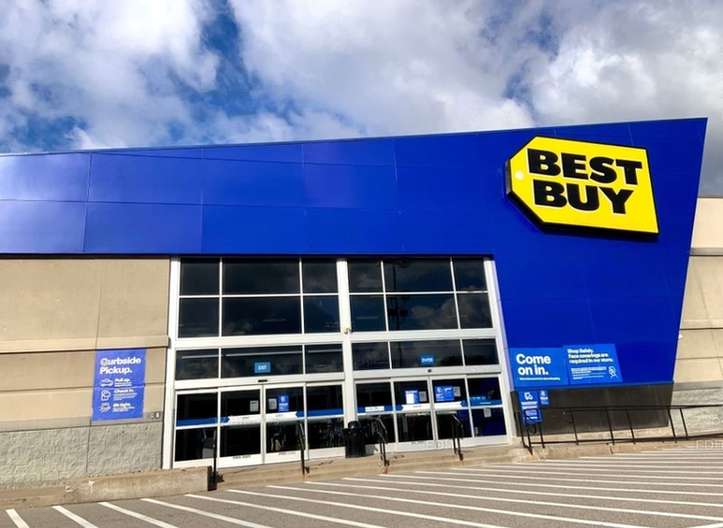 What Does a Best Buy Sales Associate Do?